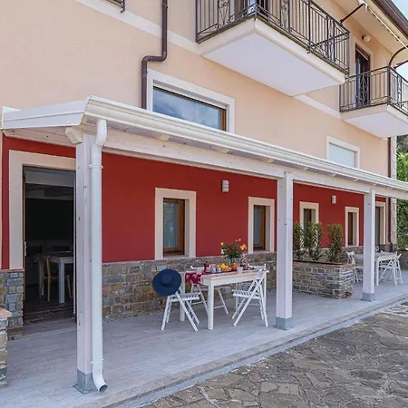 Apt, 6 * Laureana Cilento