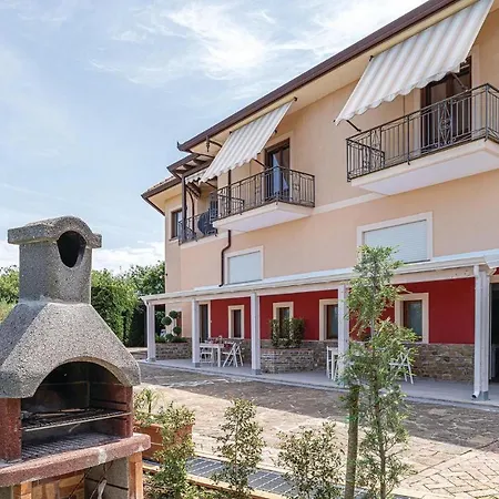 Apt, 6 Apartment Laureana Cilento